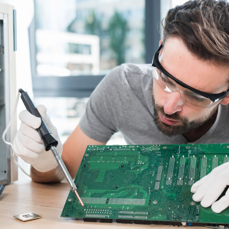 TECNICO HARDWARE TECNICO HARDWARE