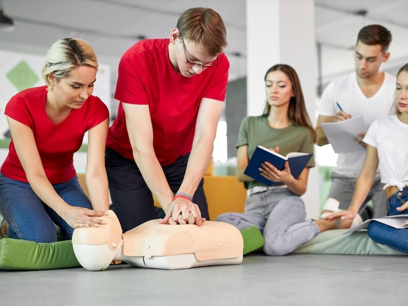 PRIMO SOCCORSO AZIENDALE 16 ORE PRIMO SOCCORSO AZIENDALE 16 ORE