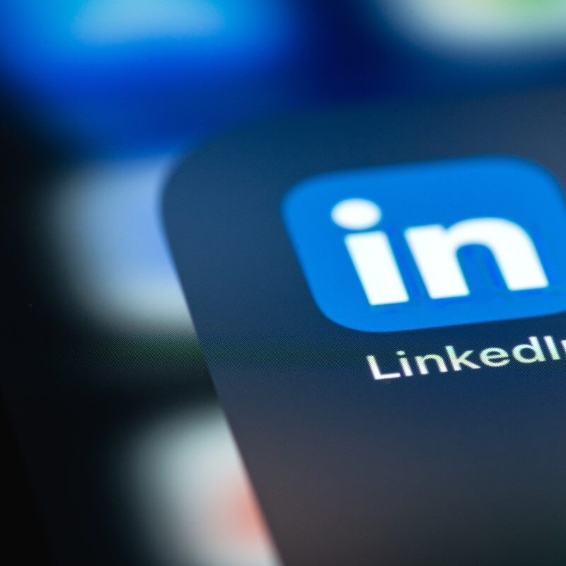 GESTIRE I CONTENUTI IN LINKEDIN GESTIRE I CONTENUTI IN LINKEDIN
