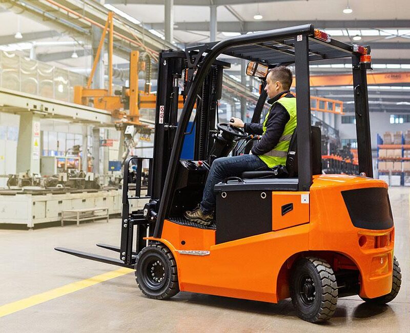 AGGIORNAMENTO ADDETTO ALLA CONDUZIONE DI CARRELLI ELEVATORI SEMOVENTI AGGIORNAMENTO ADDETTO ALLA CONDUZIONE DI CARRELLI ELEVATORI SEMOVENTI