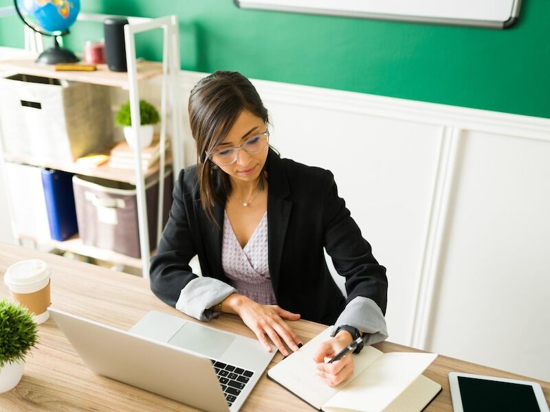 CORSO DIGITALE PER COLLABORATORE SCOLASTICO CORSO DIGITALE PER COLLABORATORE SCOLASTICO